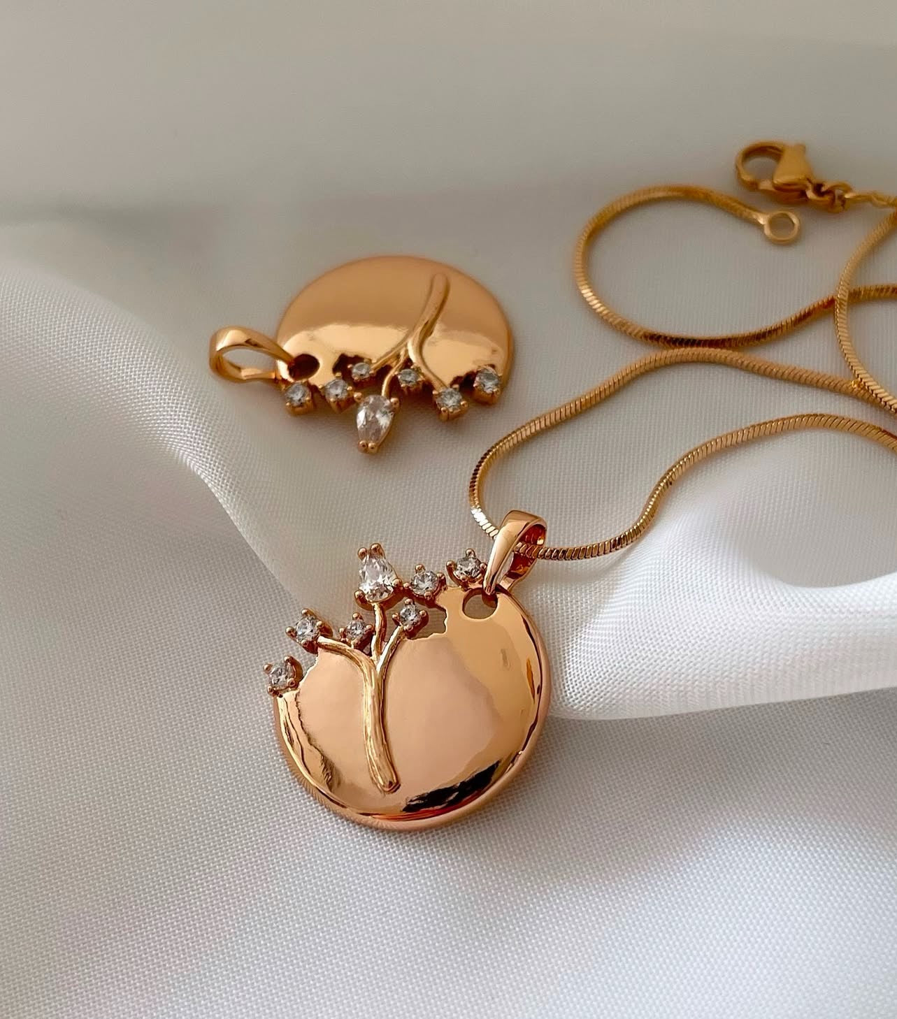 PENDENTS
