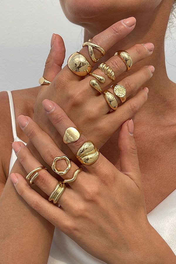 DAINTY RING